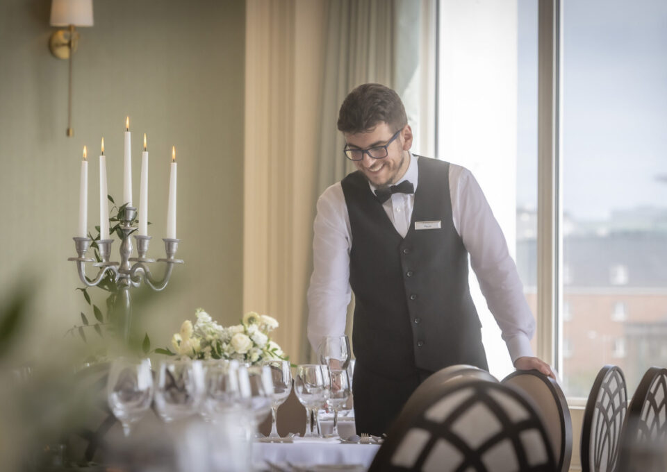 Metropole Hotel Cork Service