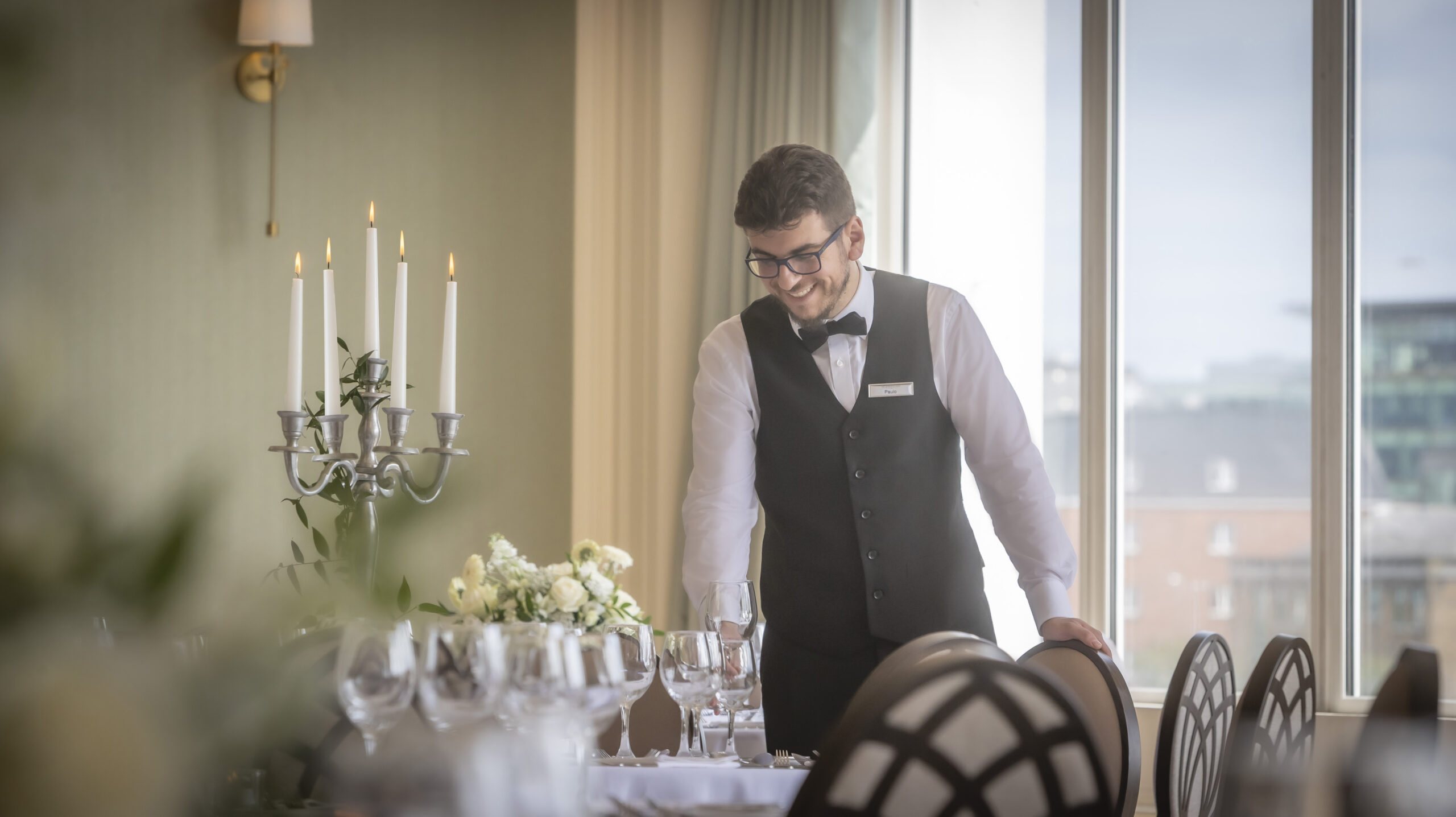 Banquet Staff Landscape MET 1