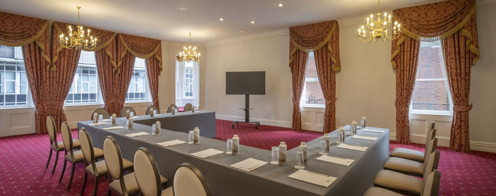 Beckett Suite at the Metropole hotel with U-shape set up