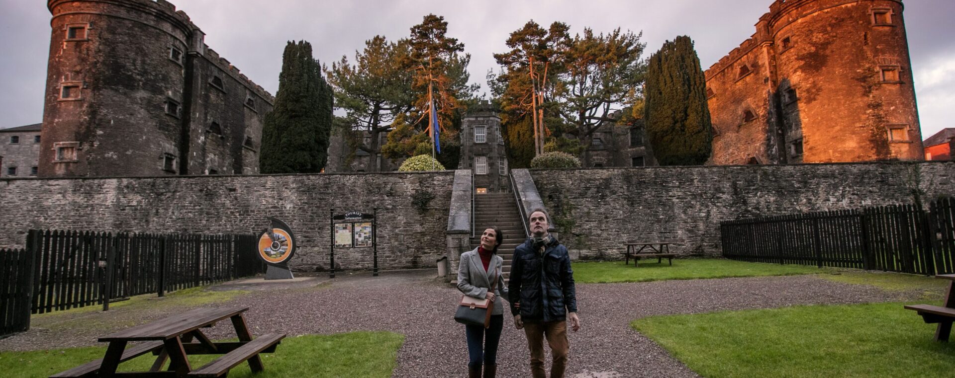 Autumn scenein cork, couple staying at the Metrpopole visiting Cork Gaol