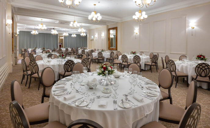 table Ballroom landscape MET 21