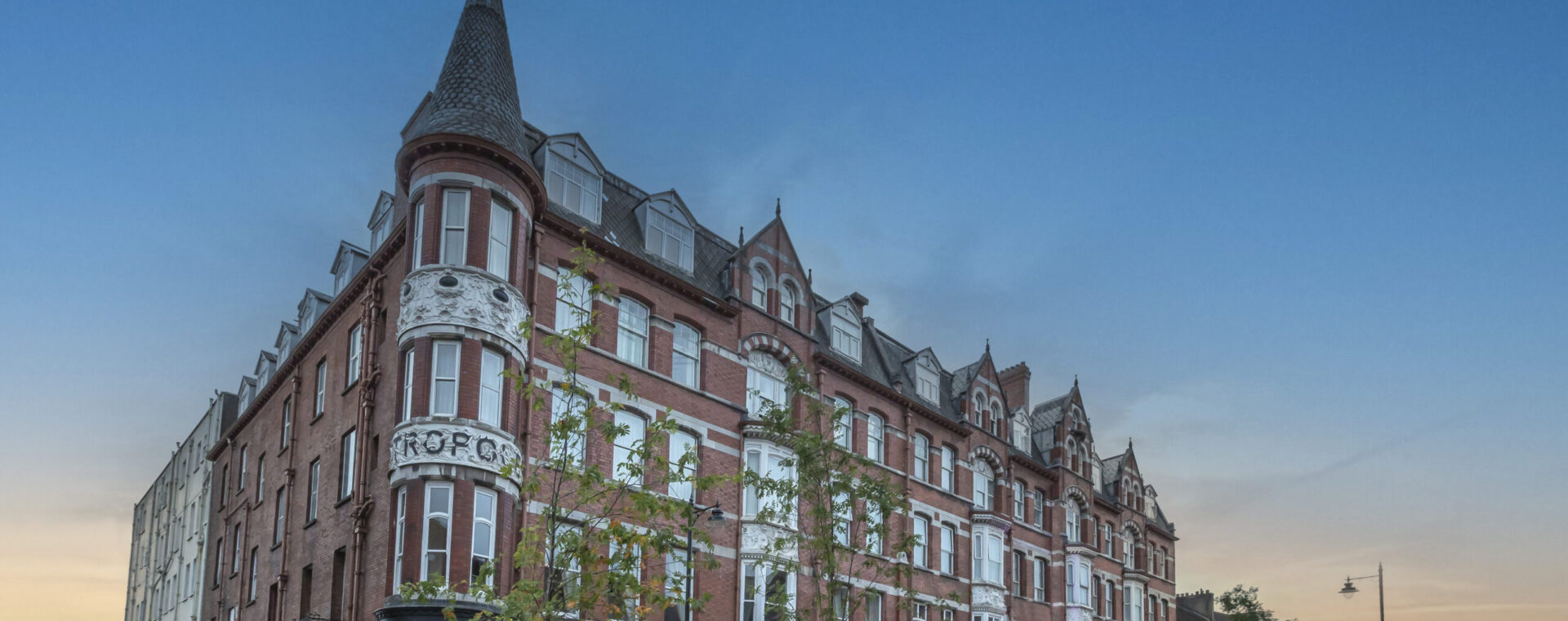 Metropole Hotel Exterior Landscape MET 5