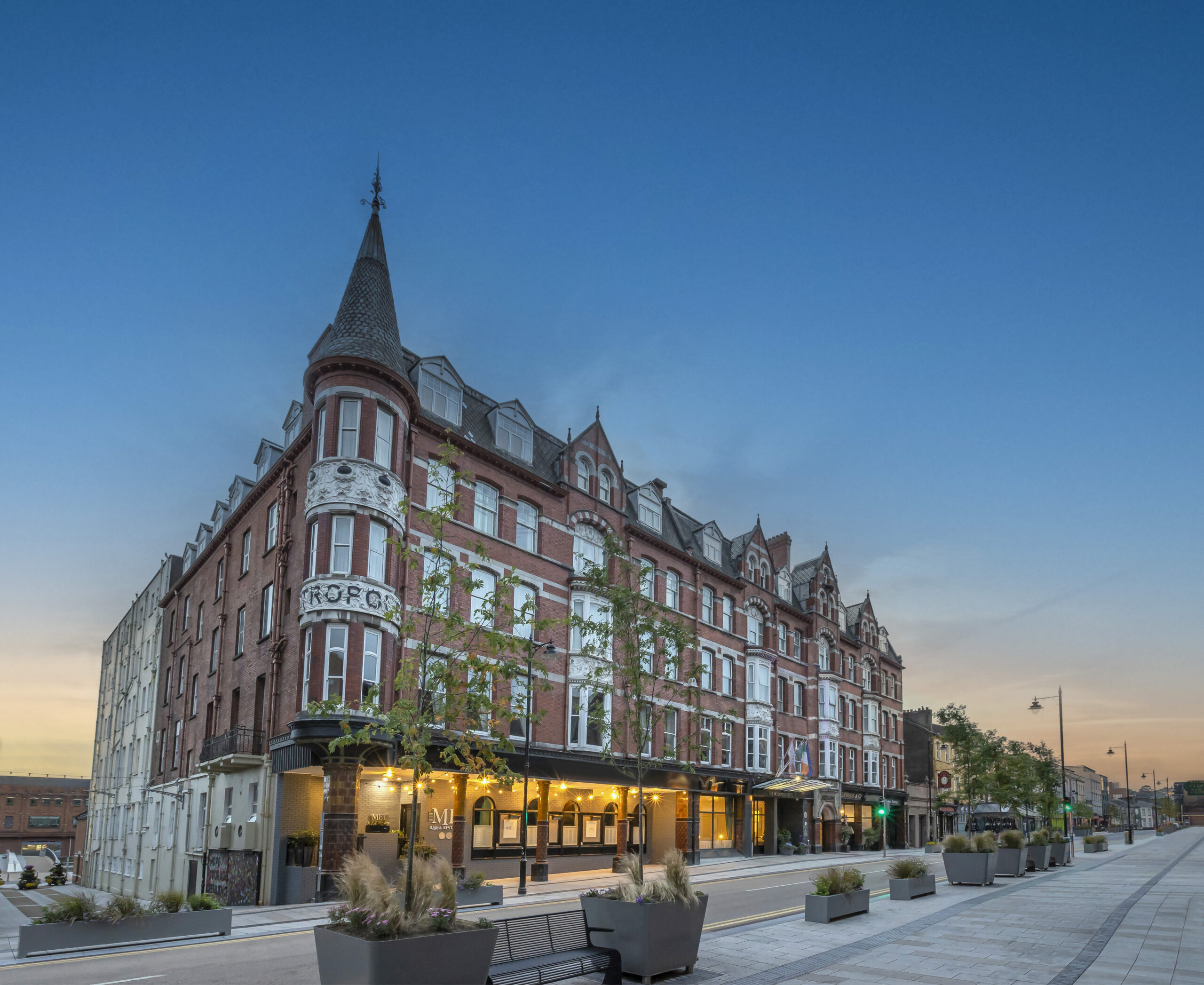 Metropole Hotel Exterior Landscape MET 5